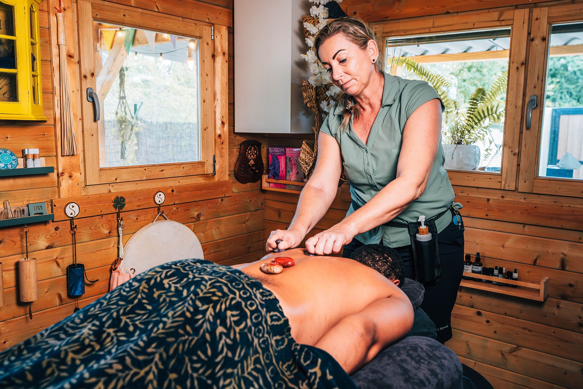 Gemstone massage treatment at a wellness studio on Bonaire